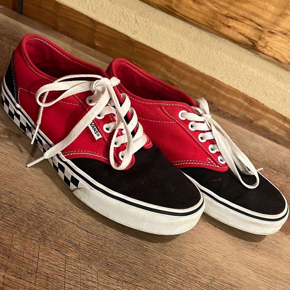 Vans Atwood Primary Check Men’s shoes. Size 7. Excellent condition.